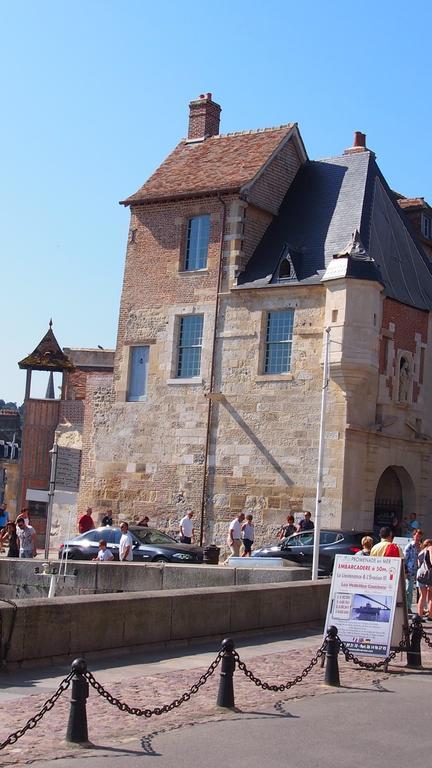 L Appart De La Place Ste Catherine Honfleur Dış mekan fotoğraf